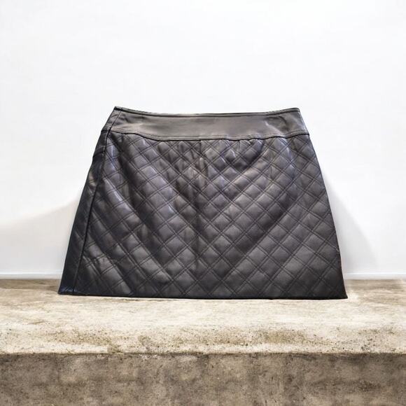 Grunge Edgy Bebe Zip Front Quilted Short Skirt Black Faux Leather XXS - Picture 7 of 9